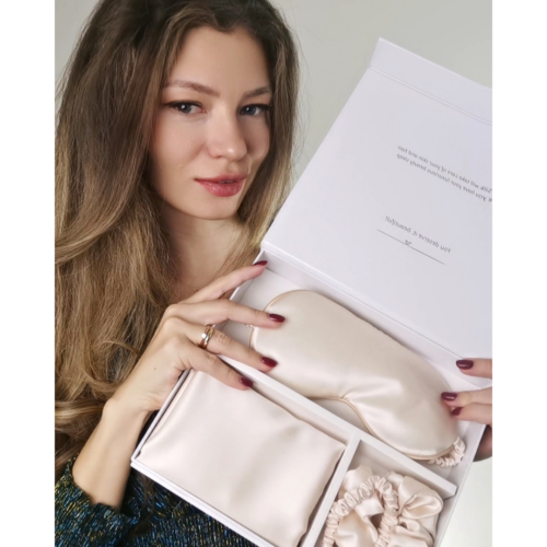 Alternative view of Silk Gift Set